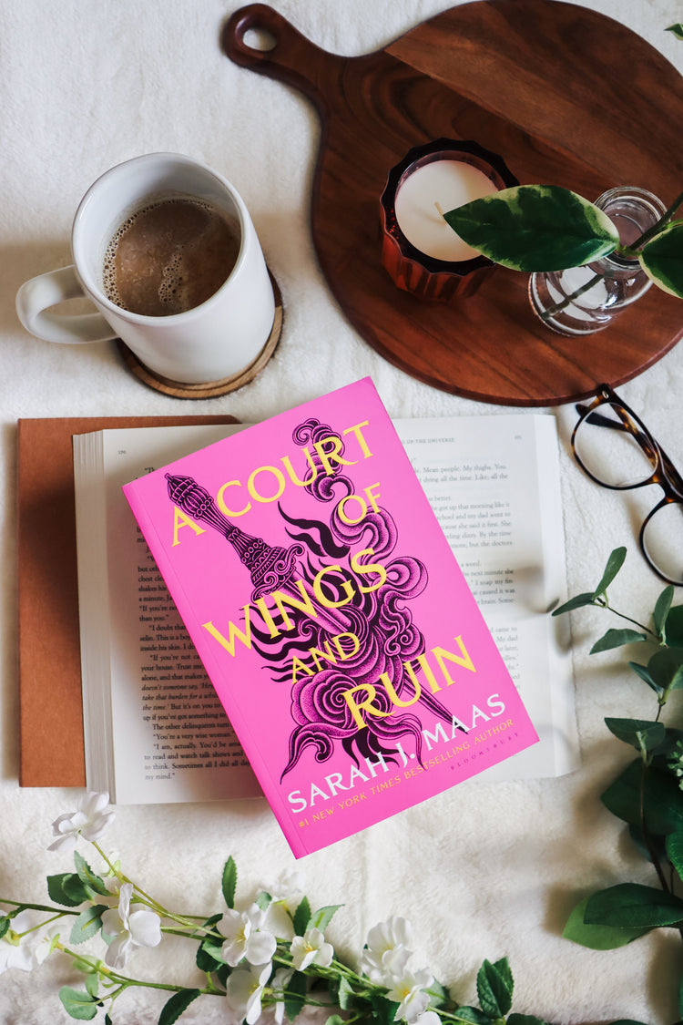 A Court of Wings and Ruin (Book Three)