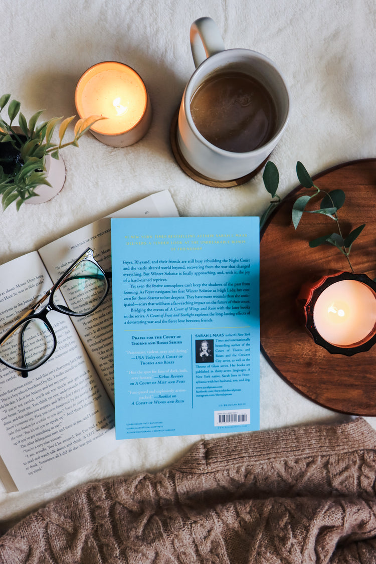 A Court of Frost and Starlight (Book Four)