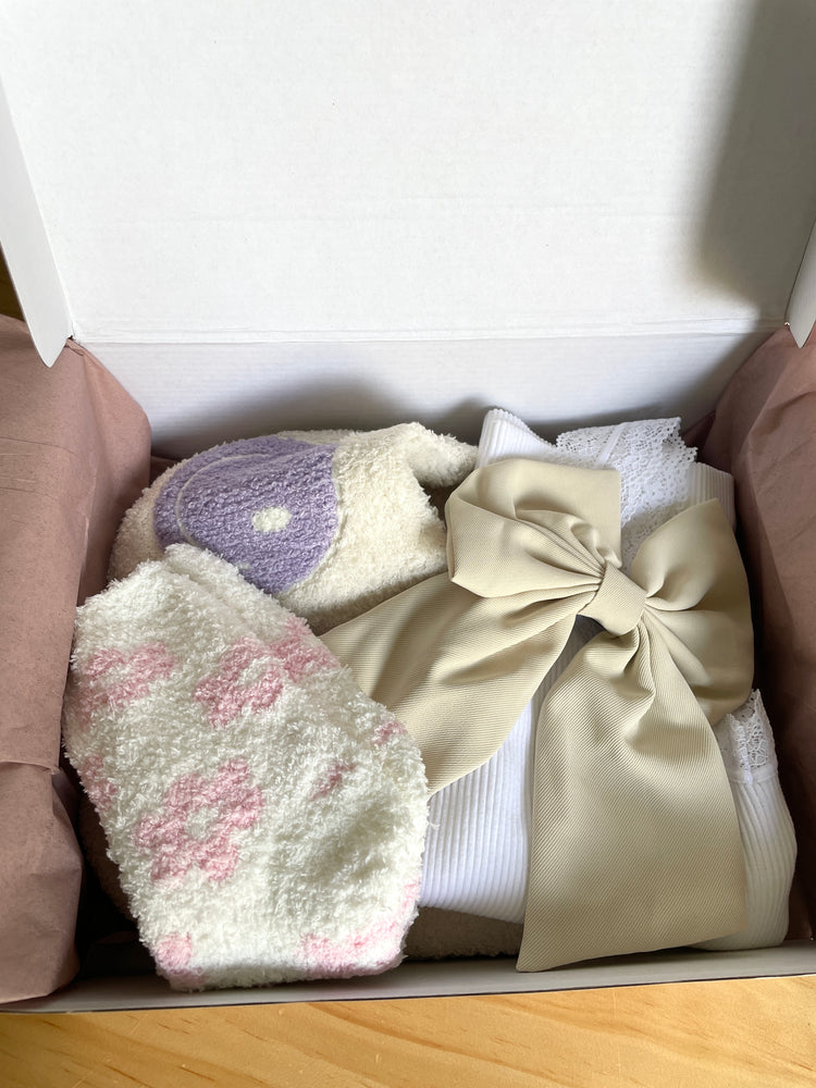 TWR Cozy Gift Box