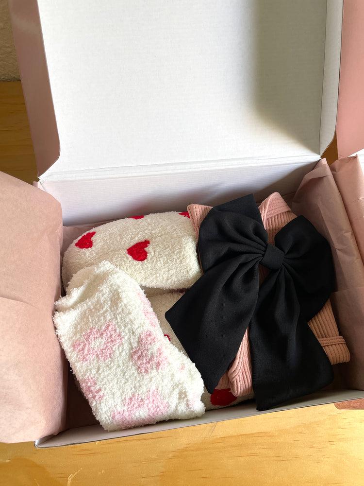 TWR Cozy Gift Box